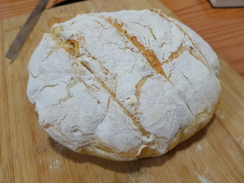 When Little Orange meets Little Bread&nbsp;Roll